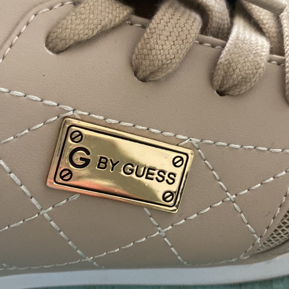 Guess GBG LOS ANGELES JERYL SNEAKER (8.5) - Picture 5 of 9